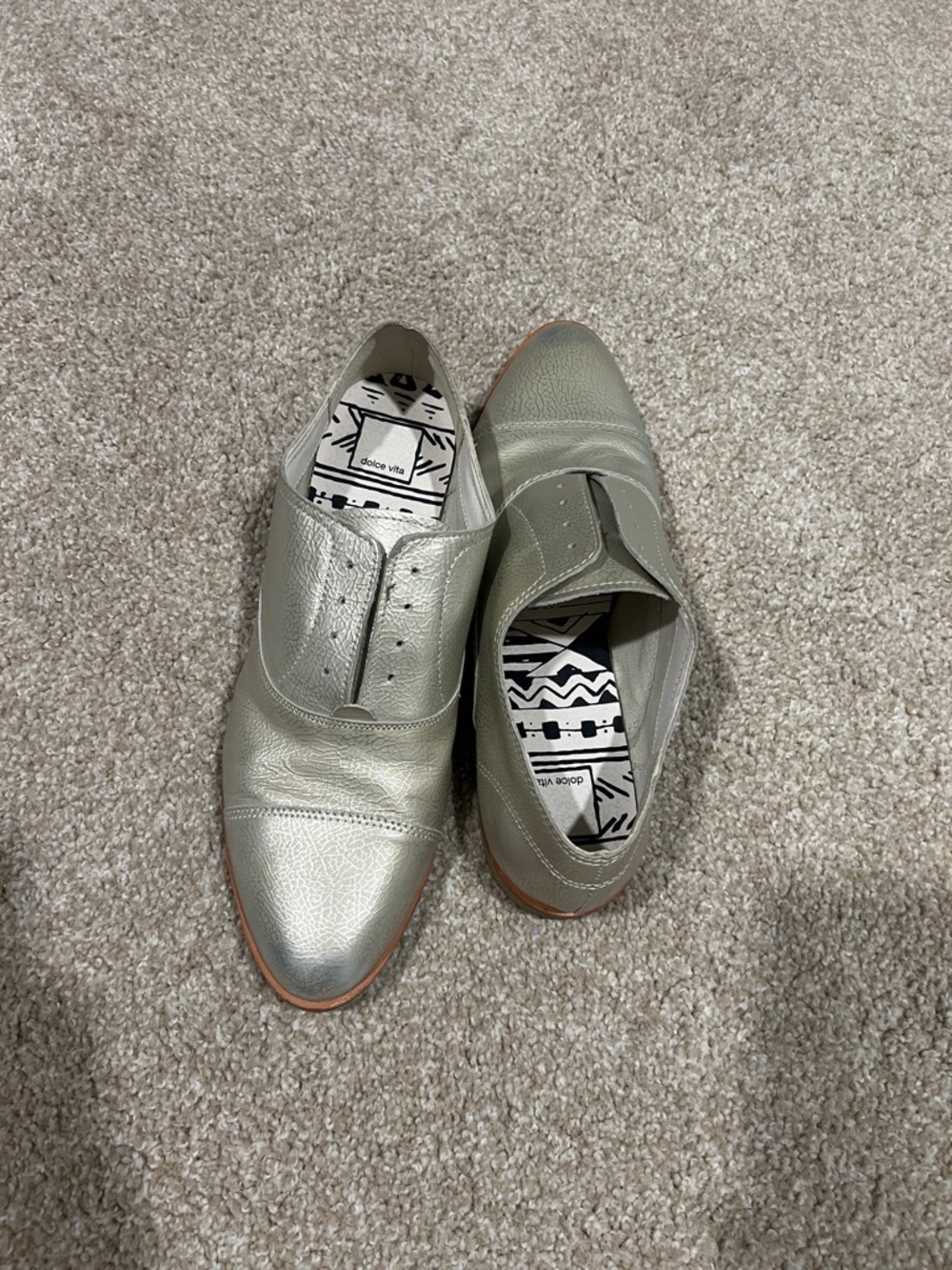 Dolce Vita Metallic Silver Leather Women’s Oxford Derbys